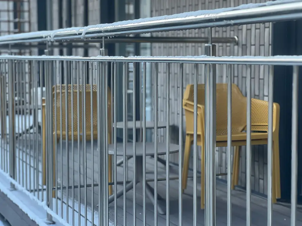 Ограждения, перила, поручни