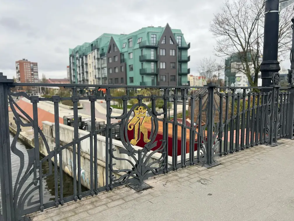 Ограждения моста Высокий