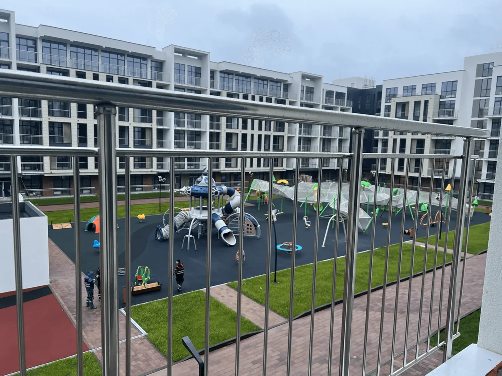 Балконные ограждения из нержавеющей стали для жилых комплексов и многоквартирных домов cover