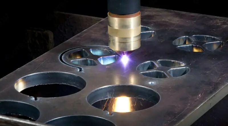 Лазерная резка черного металла cover