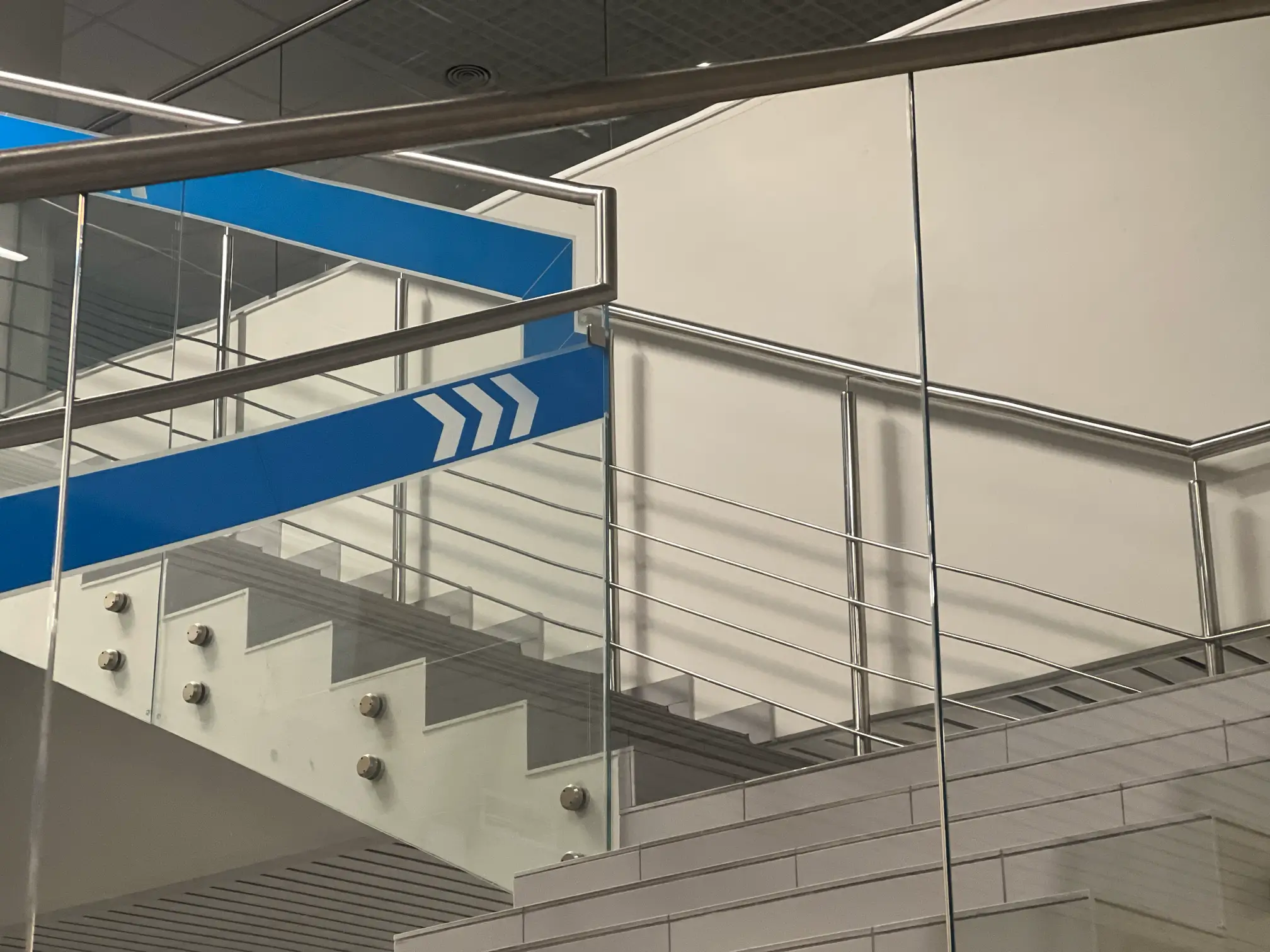 Лестничные ограждения из стекла — gallery 7