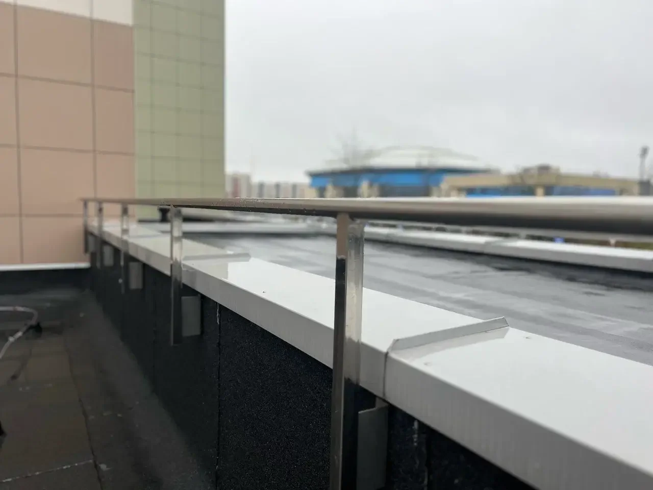 Ограждения кровли из нержавеющей стали cover