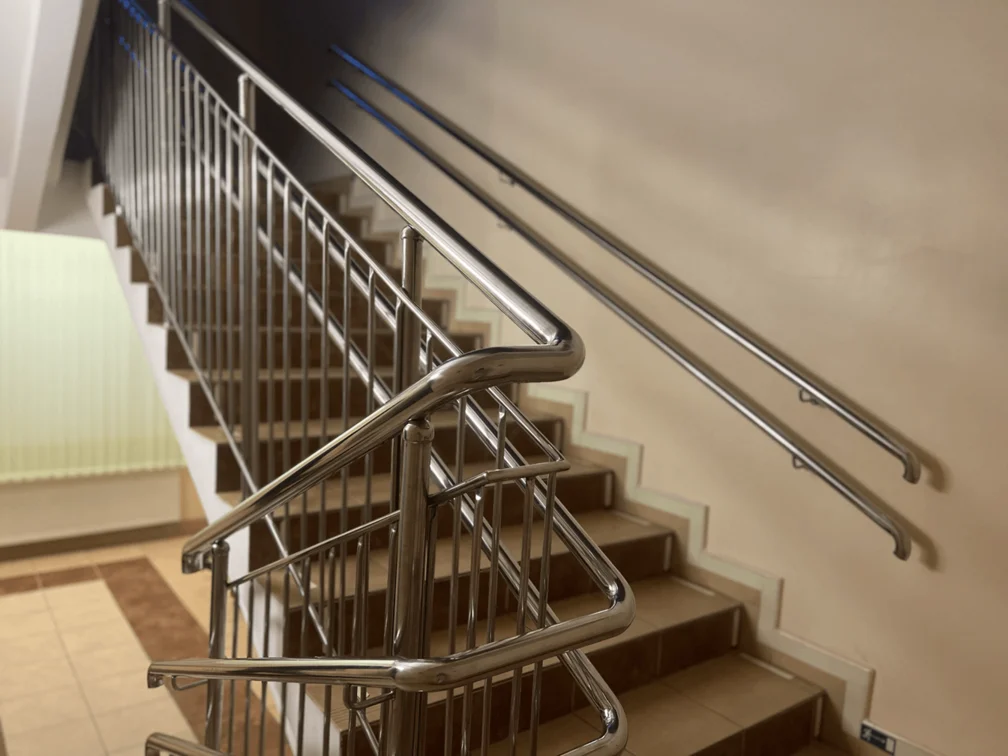 Поручни для школ и детсадов cover